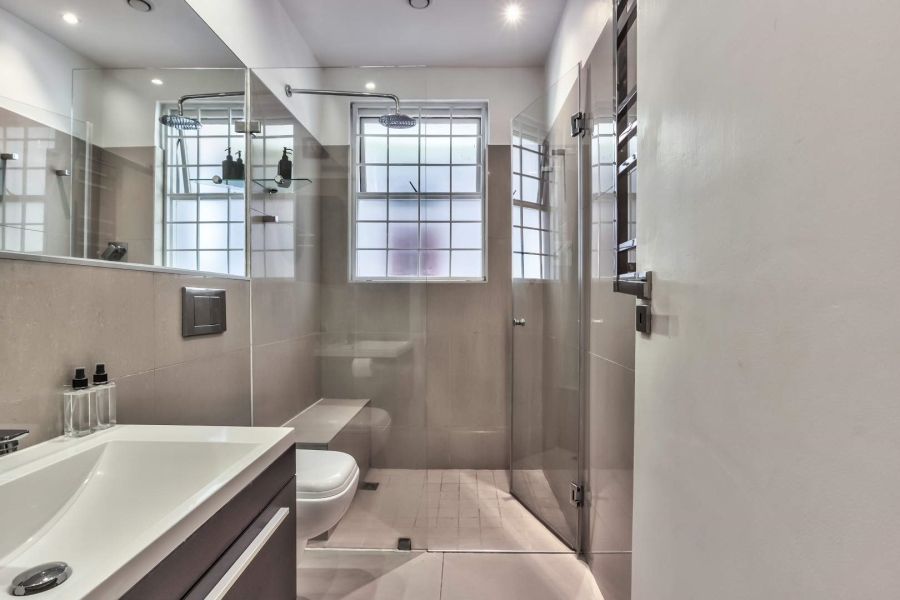 To Let 2 Bedroom Property for Rent in Sea Point Western Cape